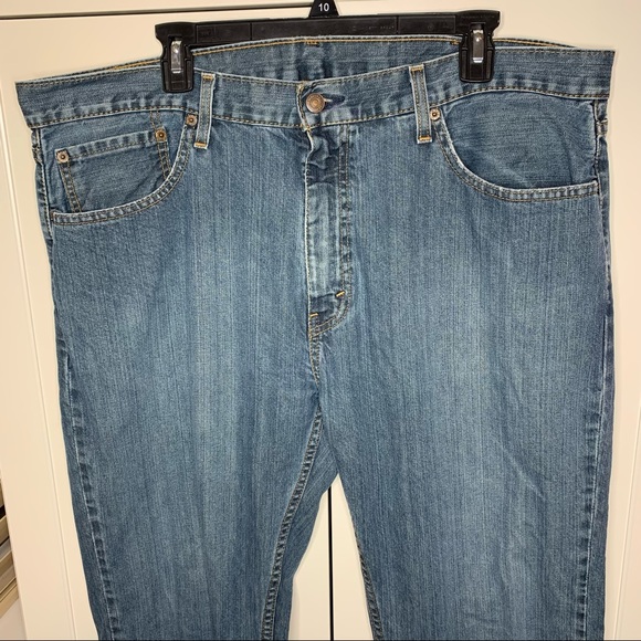Men’s 559 Straight Leg Levi’s Jeans - Picture 2 of 13